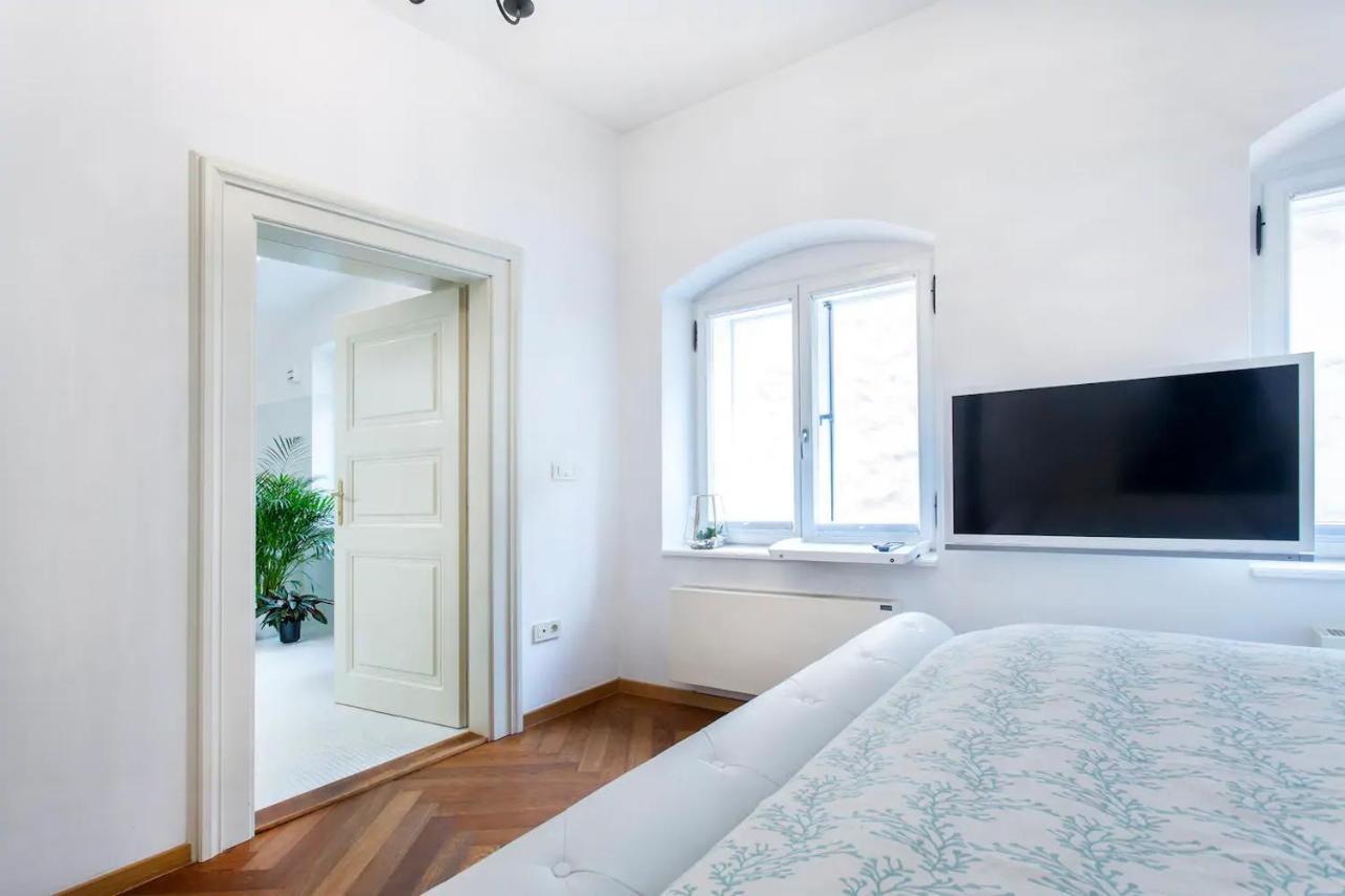 Address Deluxe Downtown Διαμέρισμα Λιουμπλιάνα Εξωτερικό φωτογραφία
